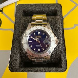 🆕 Invicta Pro Diver Men
Model 34023 - Men's Watch Quartz
